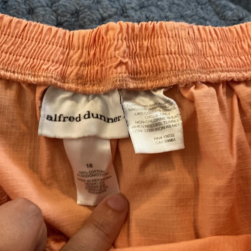 Alfred Dunner capris. Size 16? - Picture 4 of 4